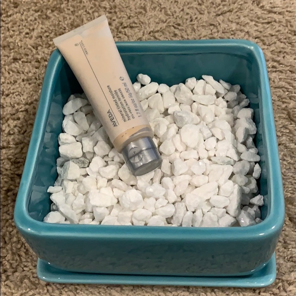 Aveda Mineral Tinted Moisture - Picture 1 of 2